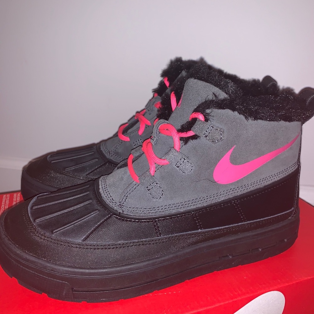 *BRAND NEW* Nike Woodside Chukka 2 Boot